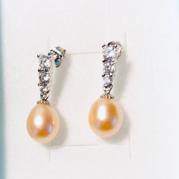 🌺PEARL EARRINGS 🌺 - Picture 3 of 7